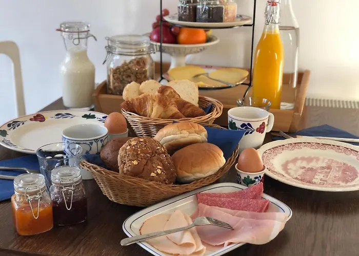 Mir Lo In Adults Only Bed & Breakfast