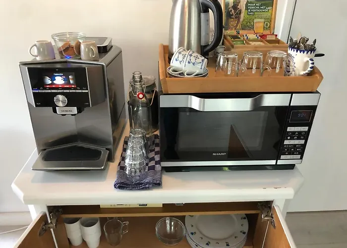 Mir Lo In Adults Only Couette-café