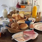 Boutique Mir Lo In (adults Only) Bed & Breakfast