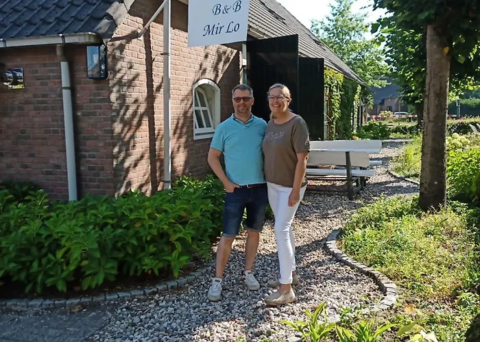 Mir Lo In Adults Only Bed & Breakfast